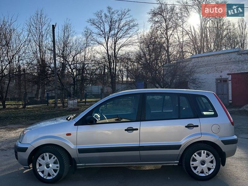 Хэтчбек Ford Fusion 2006 в Хороле фото 8 Хэтчбек Ford Fusion 2006 в Хороле