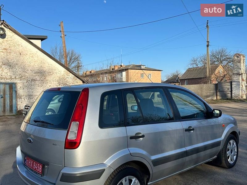 Хэтчбек Ford Fusion 2006 в Хороле фото 13 Хэтчбек Ford Fusion 2006 в Хороле