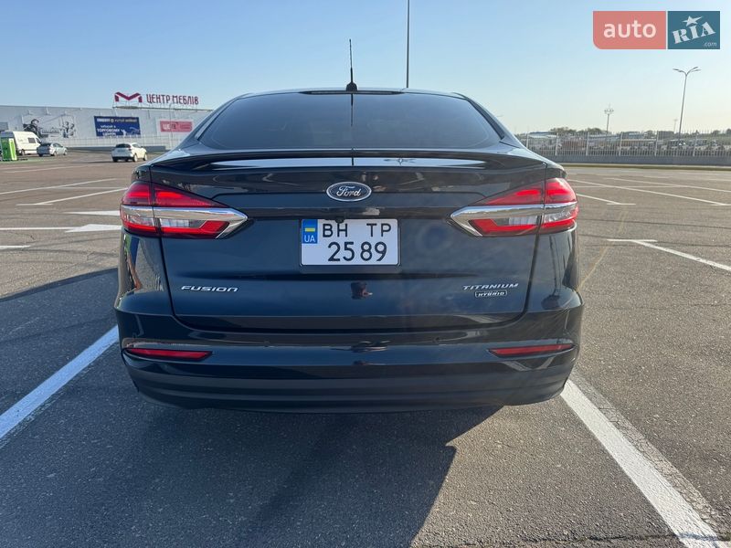 Седан Ford Fusion 2020 в Олександрії