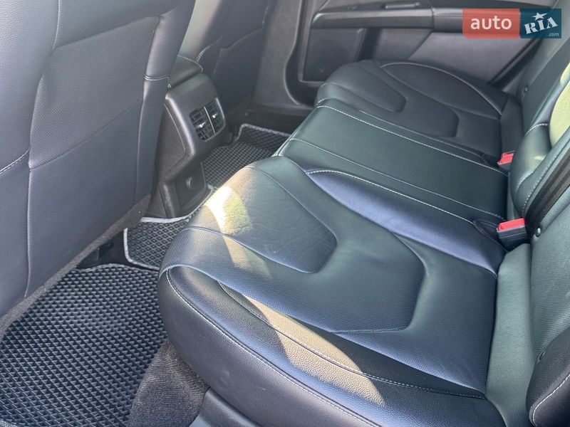 Седан Ford Fusion 2020 в Олександрії