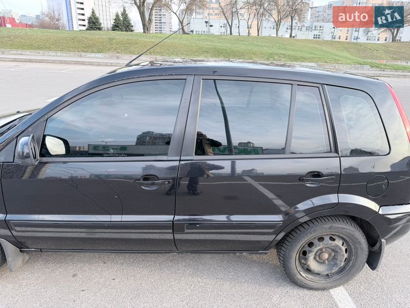 Хэтчбек Ford Fusion 2011 в Киеве