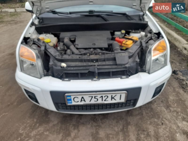 Хетчбек Ford Fusion 2012 в Черкасах