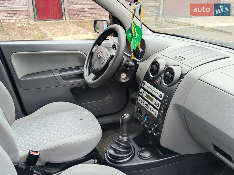 Хэтчбек Ford Fusion 2005 в Чернигове фото 18 Хэтчбек Ford Fusion 2005 в Чернигове