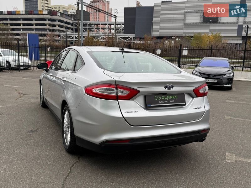 Седан Ford Fusion 2015 в Киеве фото 3 Седан Ford Fusion 2015 в Киеве