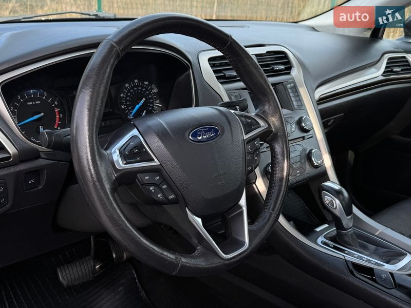 Седан Ford Fusion 2016 в Дрогобыче
