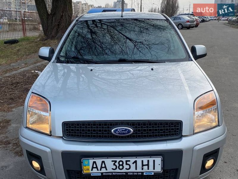 Хэтчбек Ford Fusion 2011 в Киеве