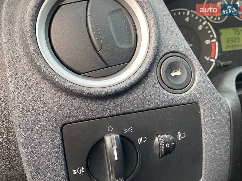 Хэтчбек Ford Fusion 2011 в Киеве