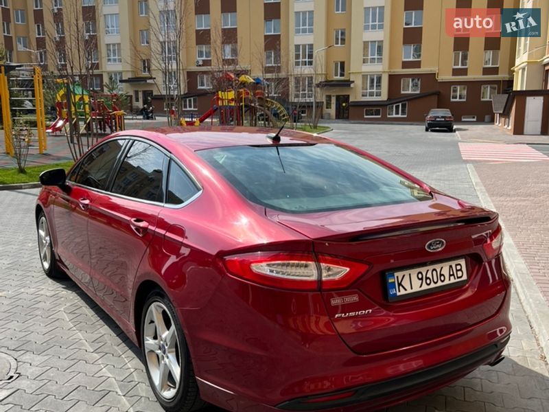 Седан Ford Fusion 2015 в Софиевской Борщаговке