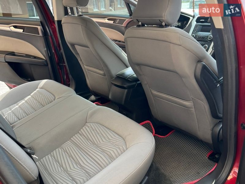 Седан Ford Fusion 2015 в Софиевской Борщаговке