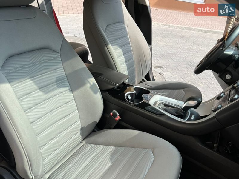 Седан Ford Fusion 2015 в Софиевской Борщаговке