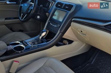 Седан Ford Fusion 2013 в Ужгороде