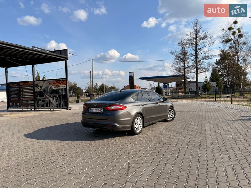 Седан Ford Fusion 2016 в Луцьку