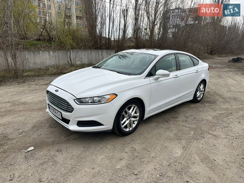 Седан Ford Fusion 2012 в Вышгороде