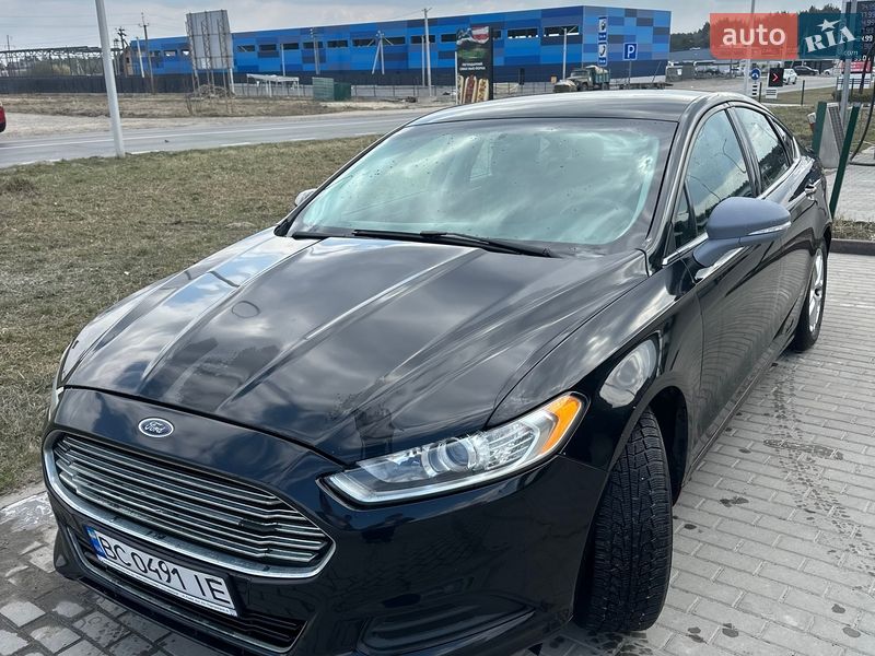Седан Ford Fusion 2016 в Львові