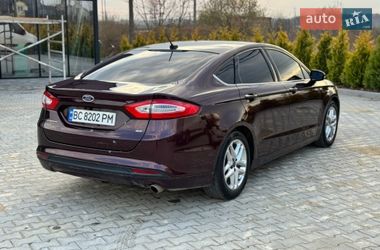 Седан Ford Fusion 2013 в Жовкве