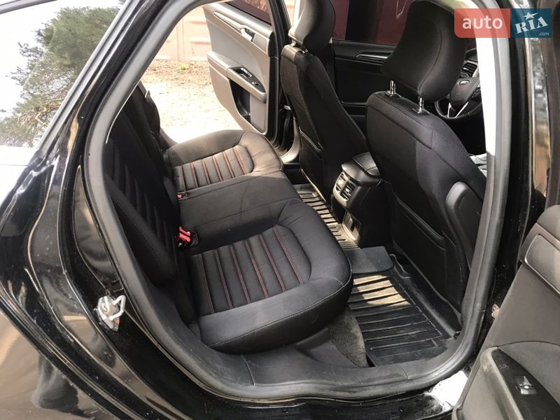 Седан Ford Fusion 2016 в Києві