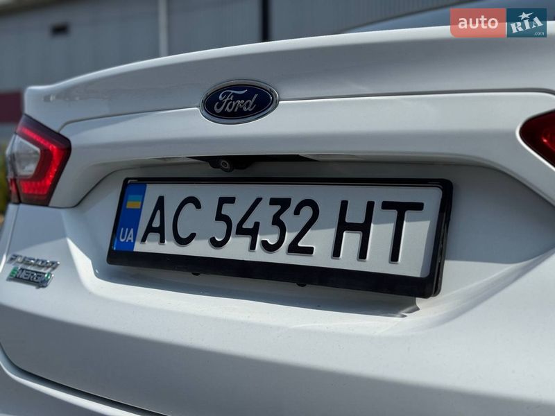 Седан Ford Fusion 2016 в Луцьку