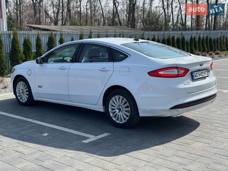 Седан Ford Fusion 2016 в Луцьку