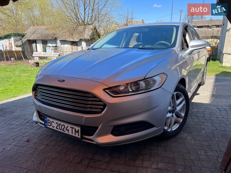 Седан Ford Fusion 2016 в Городку