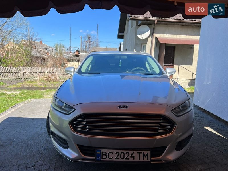 Седан Ford Fusion 2016 в Городку