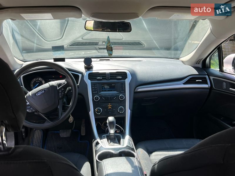 Седан Ford Fusion 2016 в Городку