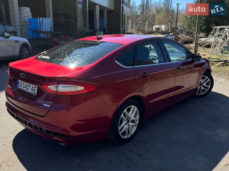 Седан Ford Fusion 2015 в Києві