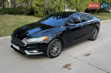 Седан Ford Fusion 2017 в Острозі