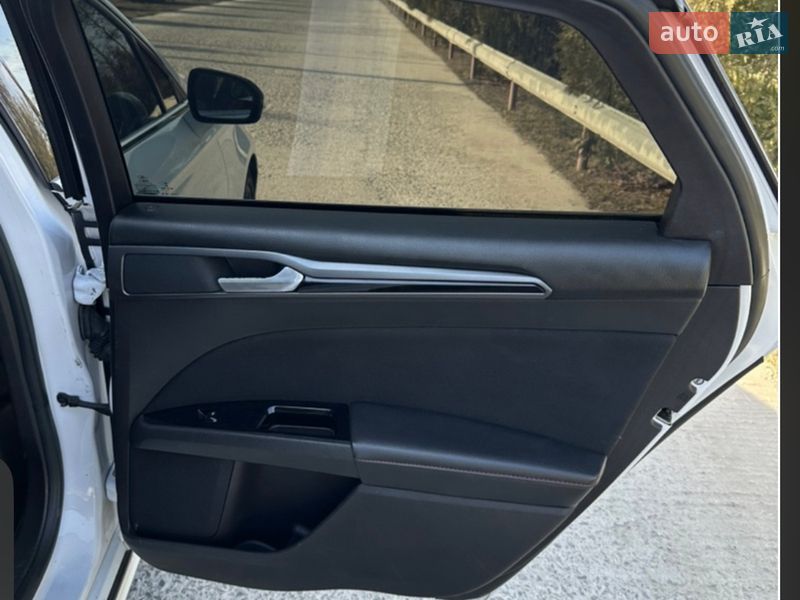 Седан Ford Fusion 2015 в Знаменке