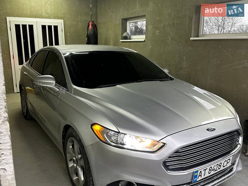 Седан Ford Fusion 2013 в Коломые