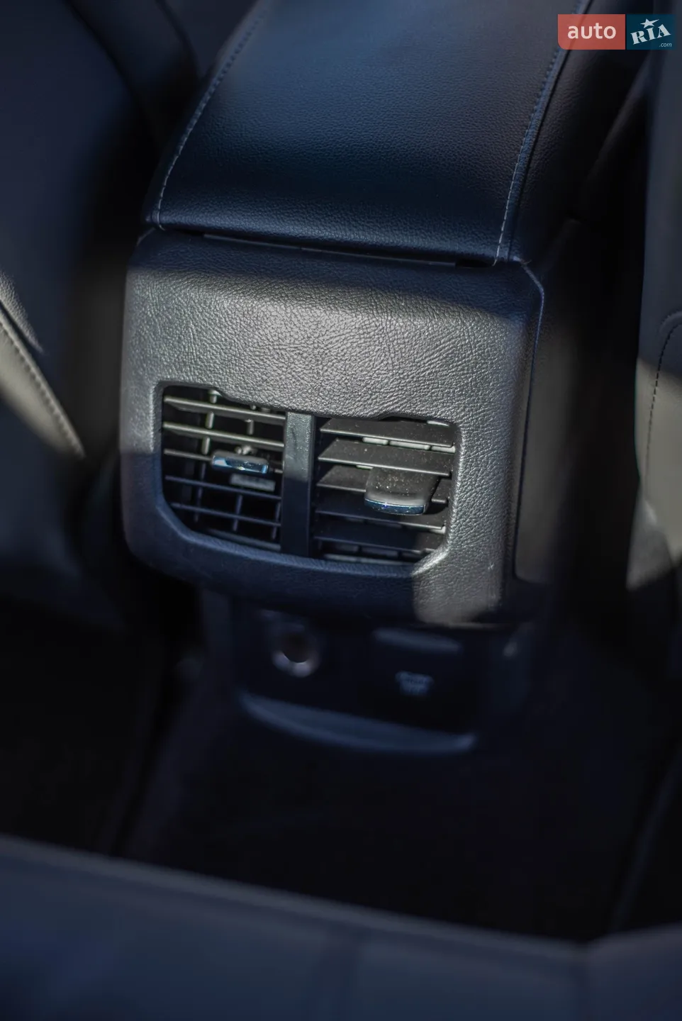 2016 Ford Fusion - мініатюра 24