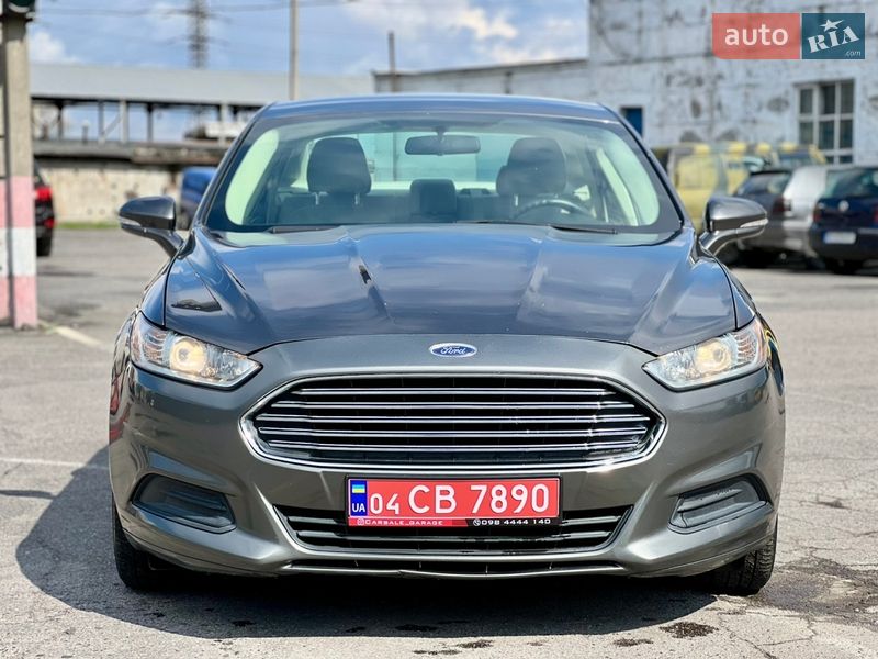 Седан Ford Fusion 2015 в Горішніх Плавнях