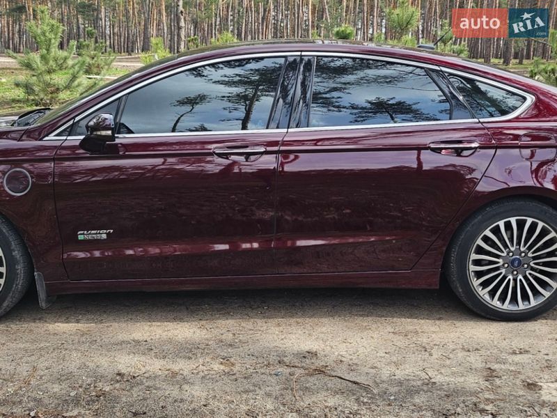 Седан Ford Fusion 2016 в Кропивницком