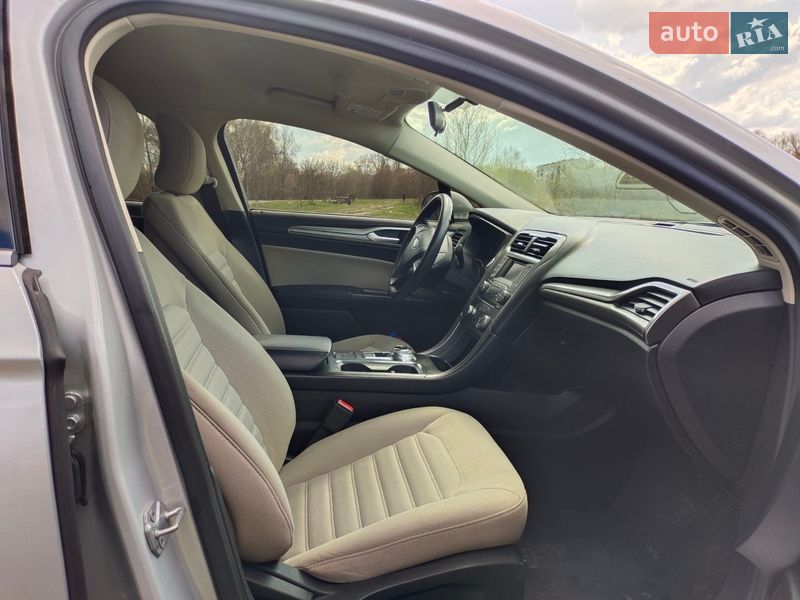 Седан Ford Fusion 2017 в Шостці