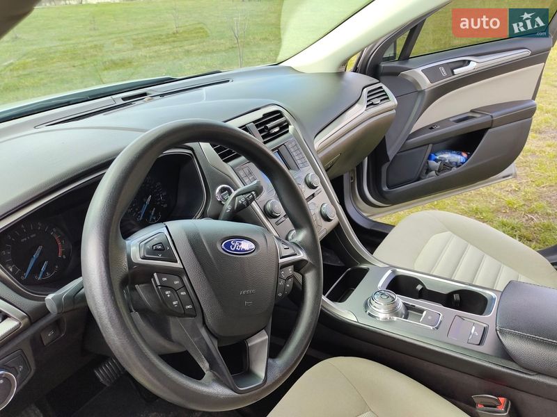 Седан Ford Fusion 2017 в Шостці