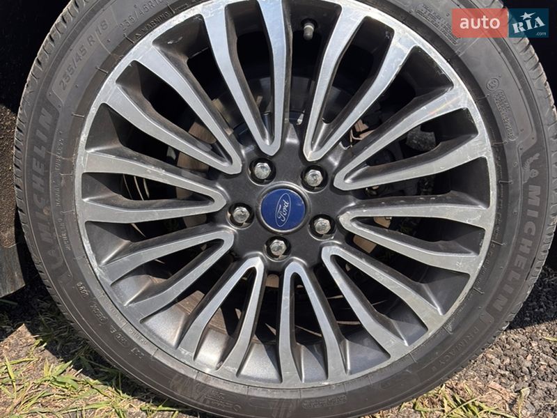 Седан Ford Fusion 2016 в Києві