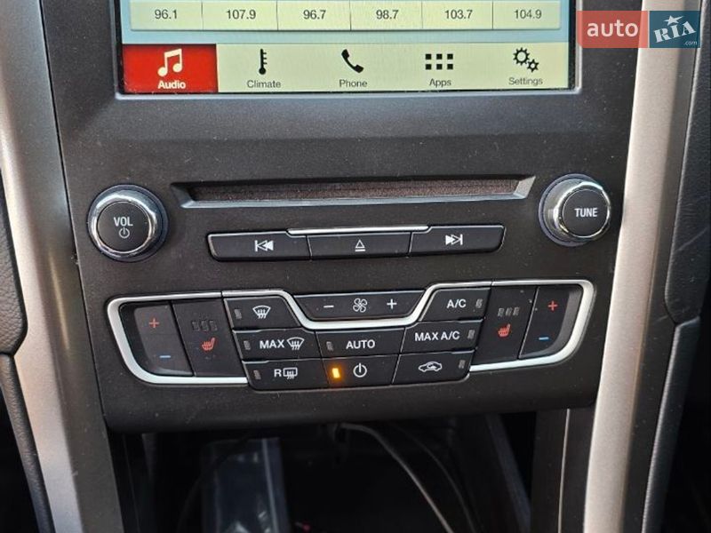 Седан Ford Fusion 2018 в Шептицькому