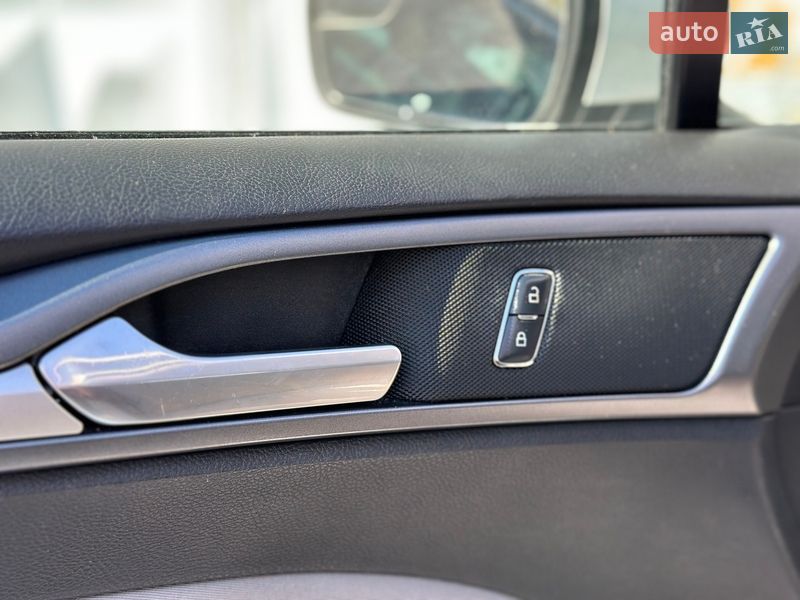 Седан Ford Fusion 2014 в Києві фото 15 Седан Ford Fusion 2014 в Києві