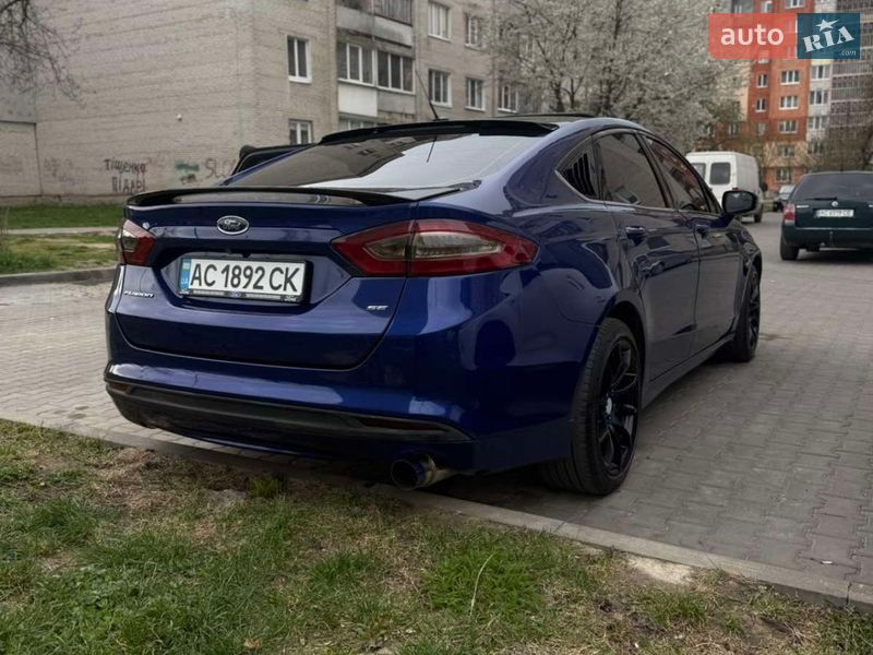 Седан Ford Fusion 2015 в Луцке