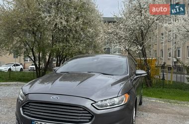 Седан Ford Fusion 2014 в Львові