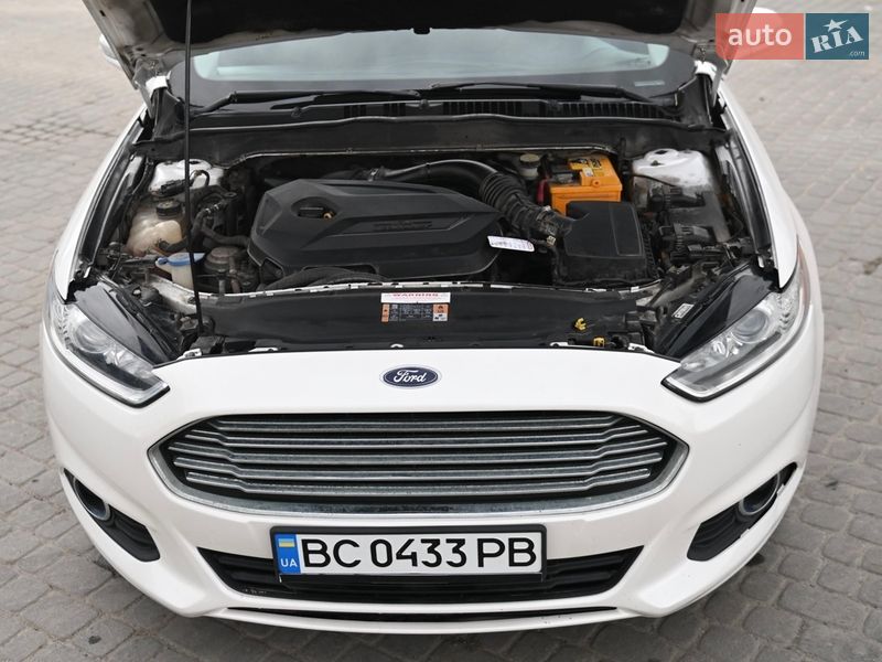 Седан Ford Fusion 2013 в Львові