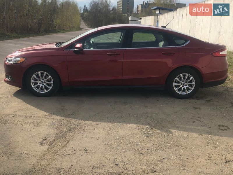 Седан Ford Fusion 2015 в Новом Роздоле