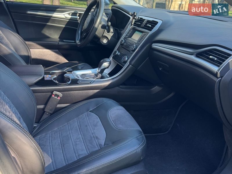 Седан Ford Fusion 2016 в Яготине