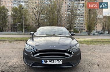 Седан Ford Fusion 2019 в Одесі