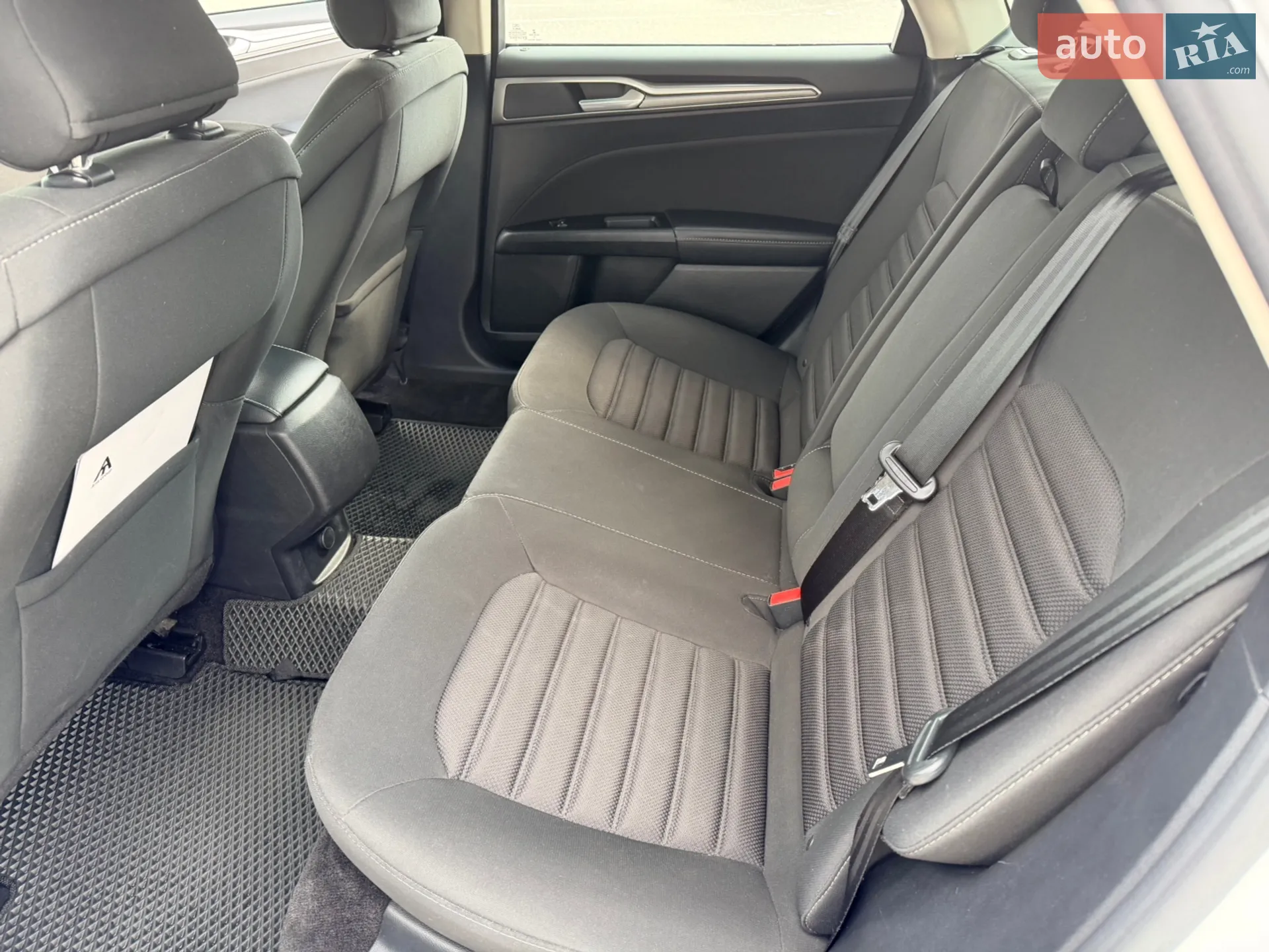 2016 Ford Fusion - мініатюра 23
