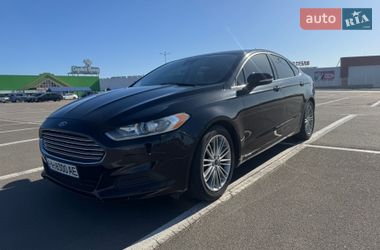 Седан Ford Fusion 2015 в Одесі