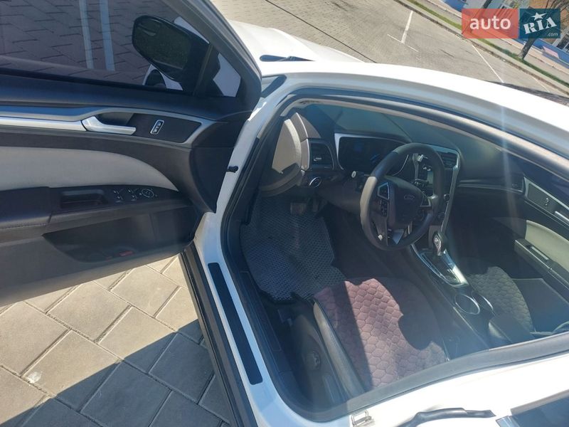 Седан Ford Fusion 2013 в Черкассах