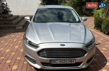Седан Ford Fusion 2015 в Львові