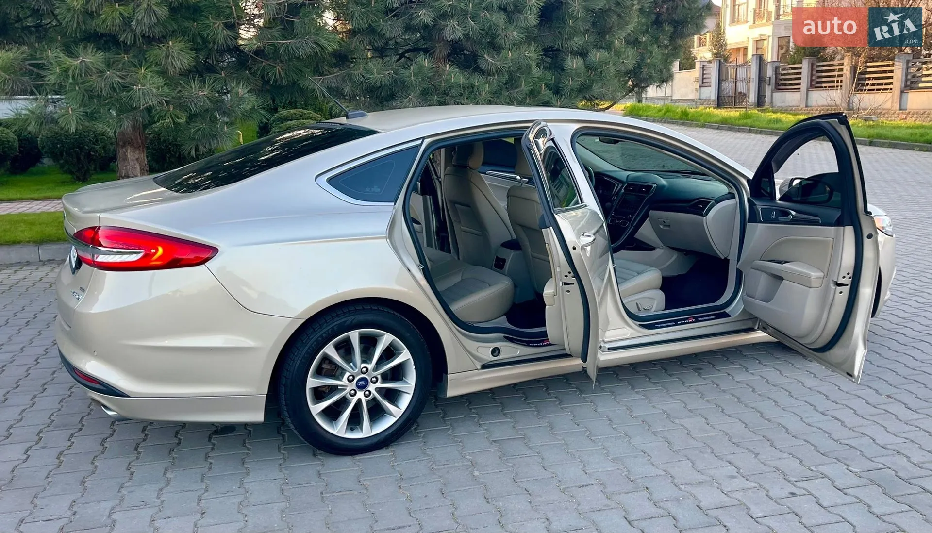 2016 Ford Fusion - мініатюра 22
