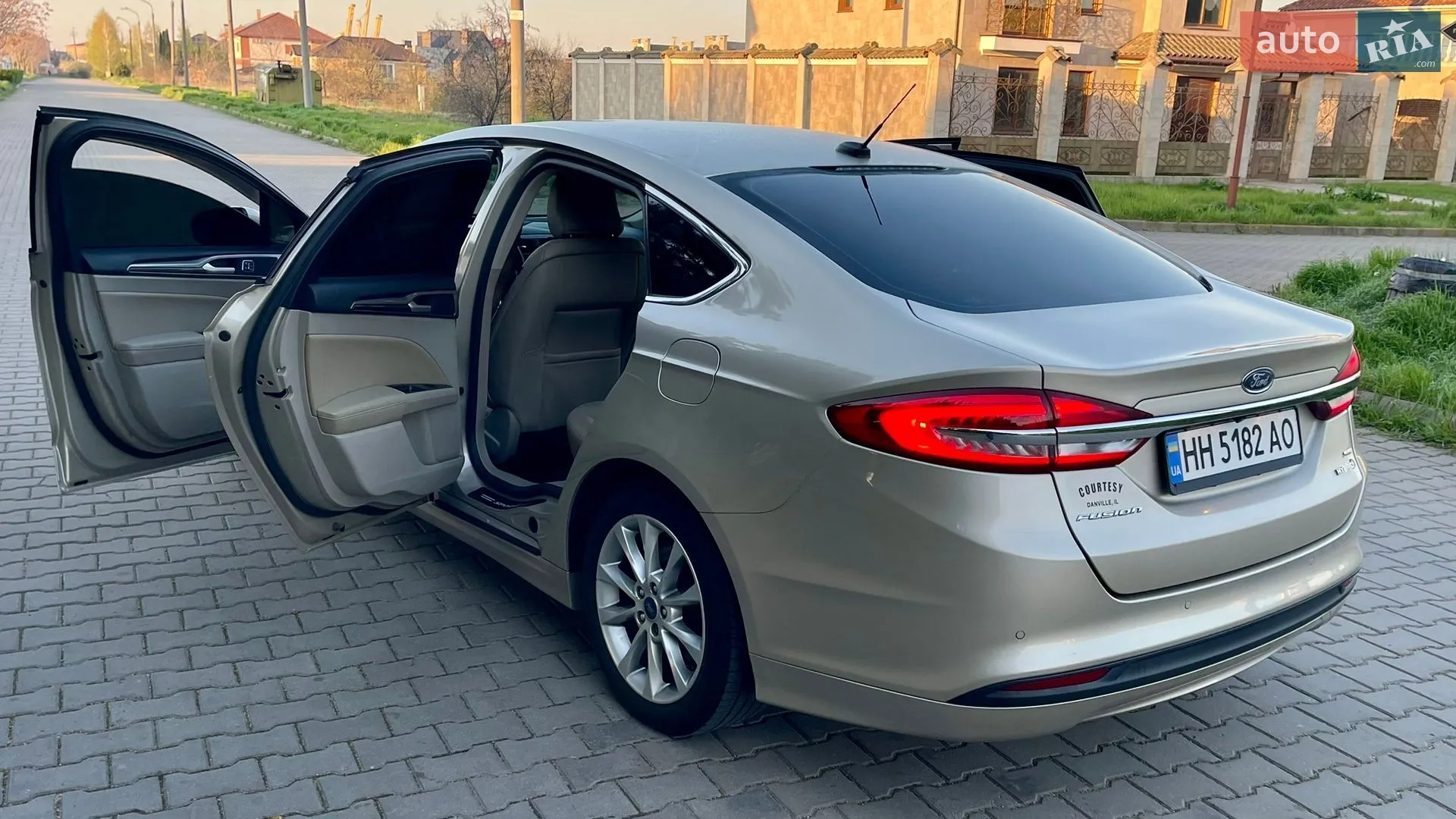 2016 Ford Fusion - мініатюра 37