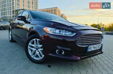 Седан Ford Fusion 2013 в Львове
